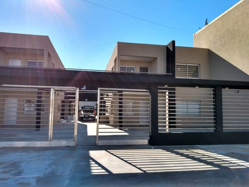 Imagen 3 de 10 de Departamento En Venta De 2 Dormitorios C/ Cochera En Las Toninas