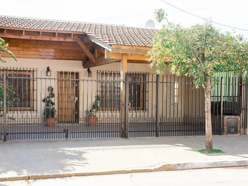 Casa En Venta En Altos De José C. Paz