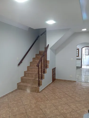 Casa Sobrado Com 02 Dormitórios, Lavabo E Móveis Planejados