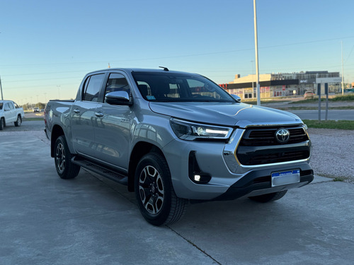 Toyota Hilux Pick-Up 2.8 Cd Srx 204Cv 4X4 At