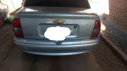 Chevrolet Corsa Classic Sedan 4 Puertas