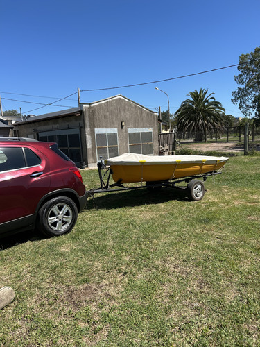 Bote Pescador Con Motor