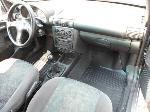 Chevrolet Corsa 1.0 Mpfi Milenium Sedan 8v Gasolina Manual