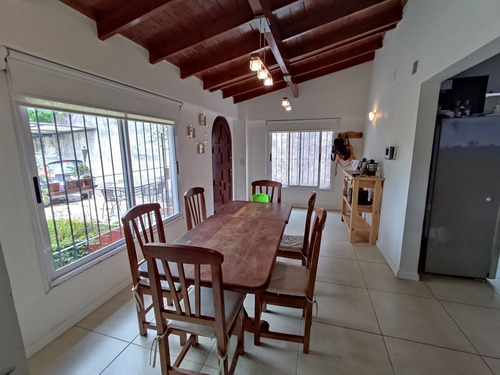 Imagen 10 de 30 de Venta Casa Tortuguitas Con Pileta