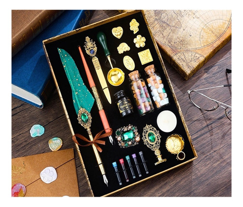 A Set De 22 Plumas Estilográficas Vintage Con Forma De Pluma