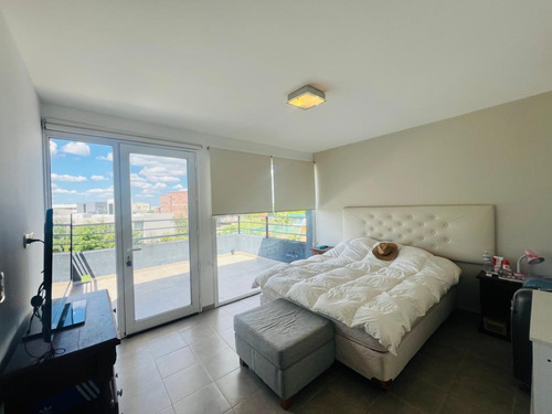 Alquiler Casa De 4 Ambientes En Barrio Cerrado Cantón Norte - Amoblada