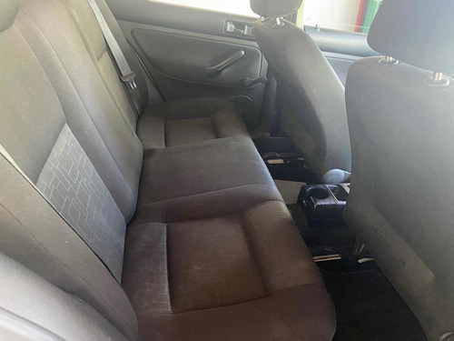 Volkswagen Jetta Clásico 2.0 Cl Team Mt 2014
