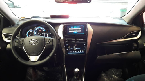 Toyota Yaris 1.5 Xls Mt 4p Sedán 2021 0km