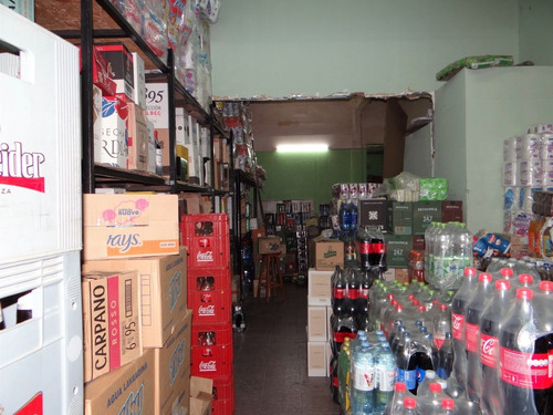 Imagen 6 de 11 de Local A La Via Publica