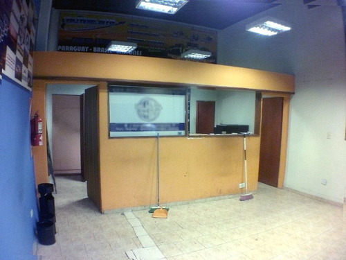 Imagen 2 de 17 de Hipolito Yrigoyen 600 Monserrat Local+oficinas U$75.000