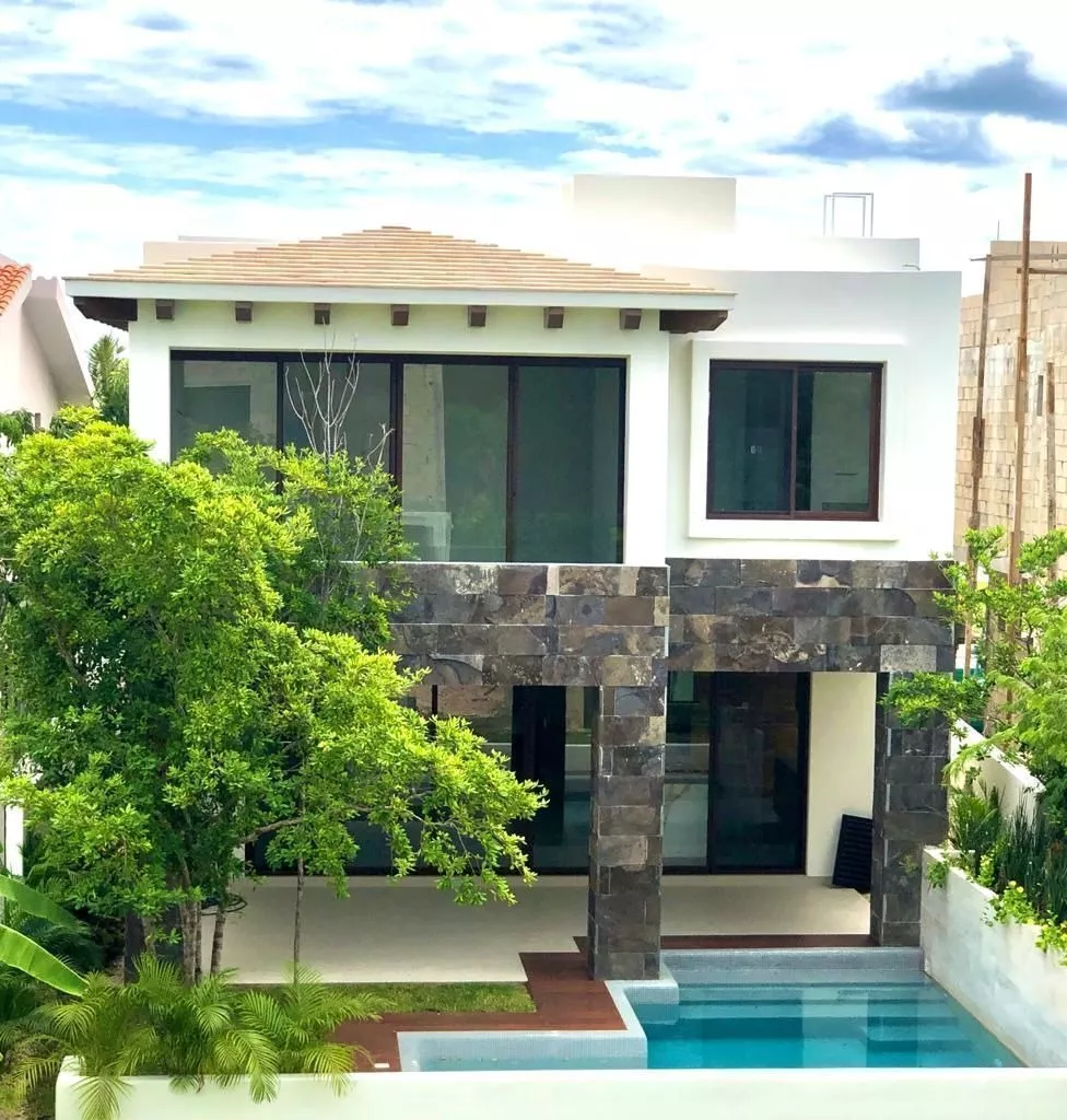 casa en venta en cancun en lagos del sol