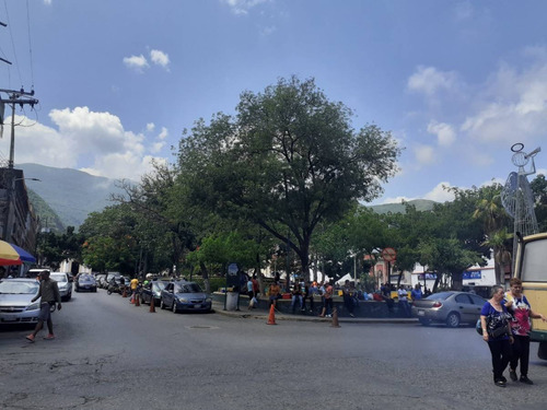 Terreno A Nivel De Calle, En Maiquetia, Calle Los Baños, Ubicacion Estrategica
