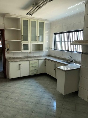 Sobrado-210m² ,4 Dorm(2 Suítes),3 Vagas-jd Peri Peri - Fl45