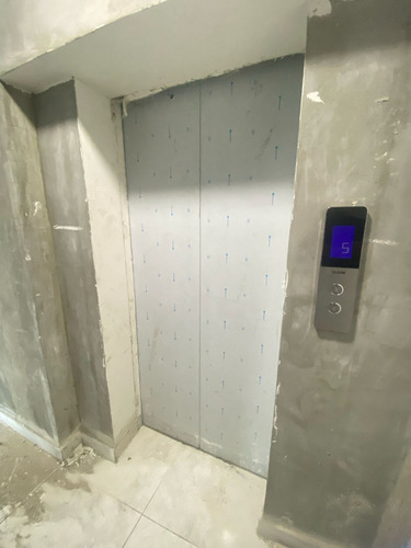 Edificio Comercial En Venta, Sector Cacicazgos.