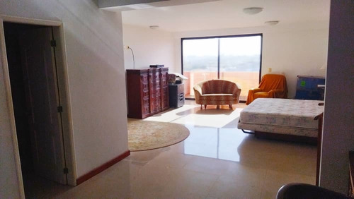 Imagen 4 de 12 de Apartamento En Venta En Edificio San José En Paraíso Il