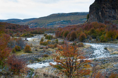 Patagonia, 2.800ha Excepcional Estancia Lago Bravo