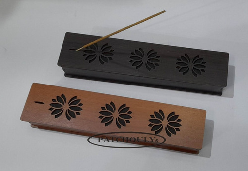 Imagen 2 de 5 de Porta Sahumerios Cofre Mdf Color Madera Calado 24 Cm. Logo