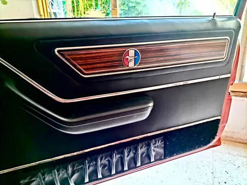 Ford Mustang Hard Top 82 Rojo
