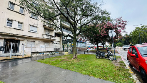 Alquiler Apartamento 1 Dormitorio, Lavadero Y Azotea, Albo Y Av. 8 De Octubre, Blanqueada Parque Batlle