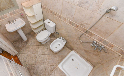 Venta Casa 5 Ambientes Con Cochera Versalles