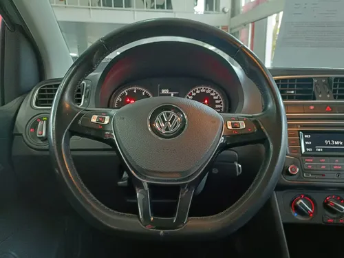 Volkswagen Polo 5p L4/1.6 Man