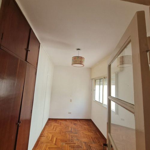 Departamento Tipo Ph 1 Piso Por Escalera Con Terraza Y Patio