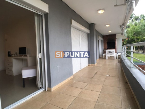 Imagen 4 de 8 de Apartamento En Alquiler Anual Y Venta