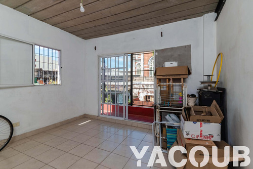 Ph En Venta - 4 Dormitorios 2 Baños - 270mts2 - Almagro
