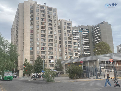 Departamento En Venta De 3 Dormitorios En Barrio Franklin