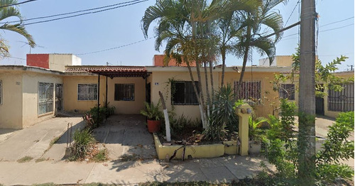 Casa En Venta De Recuperacion Bancaria En Villas Ixtapa Jalisco Esp