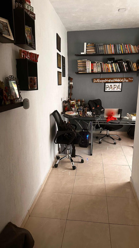 Casa De 3 Recámaras, Estudio, Tres Baños Completos 2 Salas