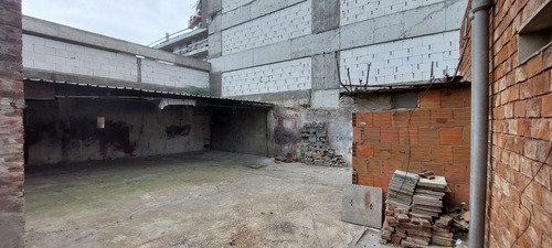 Imagen 5 de 18 de Locales Comerciales En Venta En Buceo Sobre Rivera