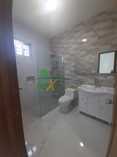 Imagen 14 de 23 de Casa Nueva Y Amplia De Un Nivel En Residencial Cerrado, Santiago (hfc-205)
