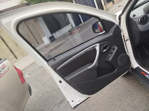 Vendo Duster Modelo 2015 4x4