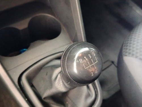 Volkswagen Voyage 1.0 12V MPI TOTALFLEX 4P MANUAL
