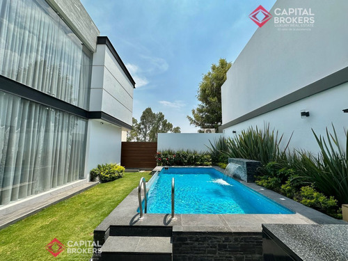 Casa En Venta De Lujo En Villa Verona Con Alberca