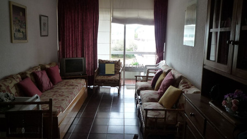 Apartamento En Aidy Grill, 2 Dormitorios *- Ref: 49373