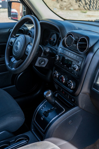 Imagen 12 de 14 de Jeep Patriot