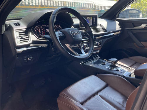 Audi Q5 2.0 L Security