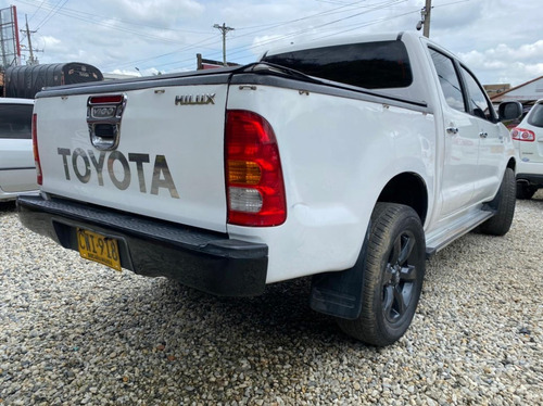 Toyota Hilux Dc 2008 Blanca 2500 Diesel 4*2 Cuero Full