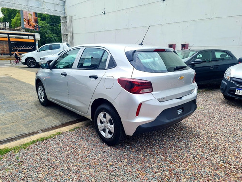 Imagen 21 de 21 de Nuevo Chevrolet Onix Ls 2023 1.2 0km Color Financia Smartin6