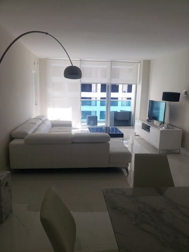 Apartamento En Miami 2 Dormitorios 2 Baños .sobre El Mar