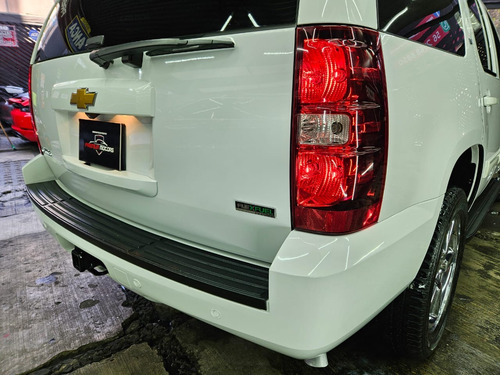 Chevrolet Tahoe E Suv Piel Cd 2a Fila Asientos 4x4 At