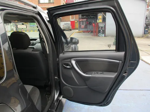 Renault Duster DYNAMIQUE 4X2 2000CC MT AA
