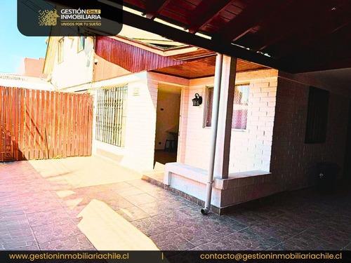 Imperdible! Casa Renovada En Arriendo A Pasos Metro El Sol