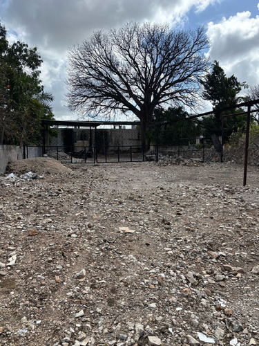 Terreno De 751.97 M2 En Venta O Renta En El Barrio De San Sebastián