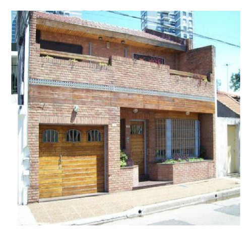 Hermoso Chalet 4 Amb Garaje 3 Baños - Fondito Libre -