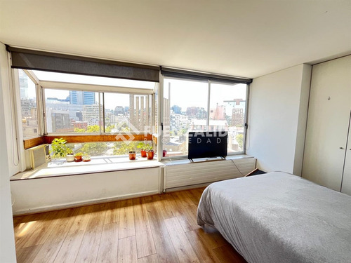 Departamento En Venta De 2 Dorm. En Providencia