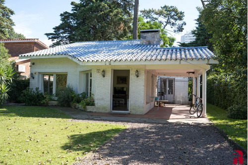 Casa En Alquiler De 4 Dormitorios En Cantegril (ref: Rdp-474)