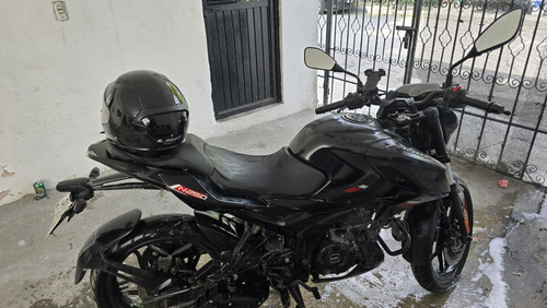 Motocicleta Bajaj Pulsar N250 2023